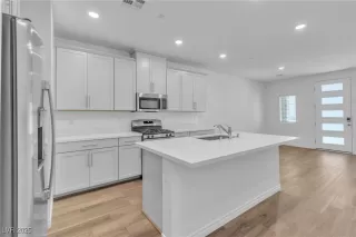 Photo #4: 2700199 Listing 