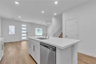 Photo #6: 2700199 Listing 