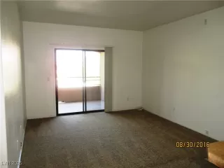 Photo #1: 2700202 Listing 