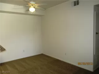 Photo #4: 2700202 Listing 