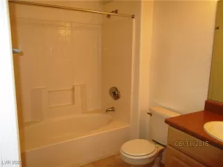 Photo #5: 2700202 Listing 