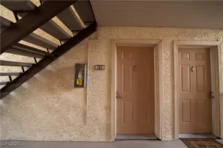 Photo #3: 2700208 Listing