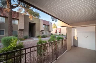 Photo #6: 2700208 Listing