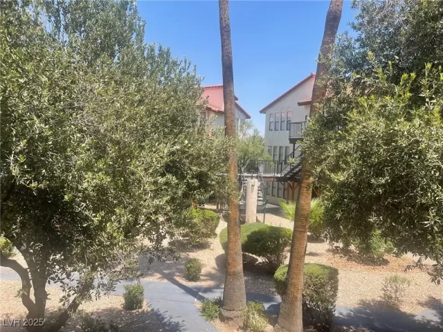 MLS: 2700223 Condo For Sale