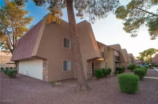 Photo #2: 2700233 Listing