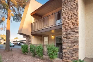 Photo #5: 2700233 Listing