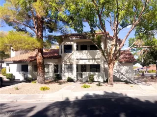 Photo #1: 2700238 Listing 