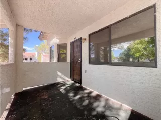 Photo #2: 2700238 Listing 