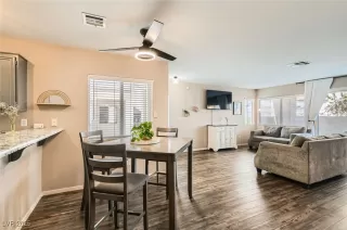 Photo #4: 2700243 Listing 