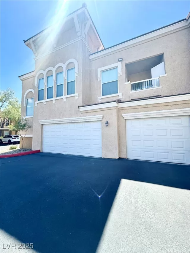 MLS: 2700252 Condo For Sale