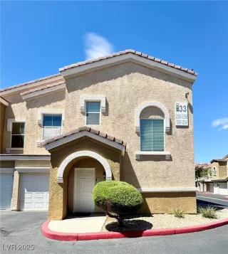 Photo #1: 2700252 Listing 