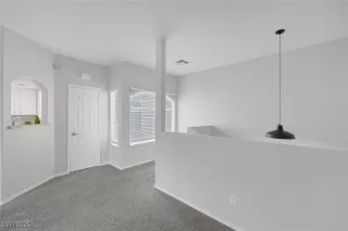 Photo #5: 2700253 Listing 