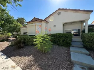 Photo #1: 2700280 Listing