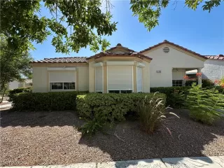 Photo #4: 2700280 Listing