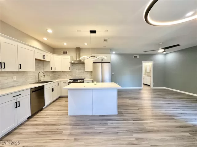 MLS: 2700292 Condo For Sale