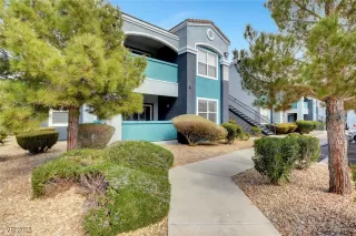 Photo #1: 2700298 Listing 