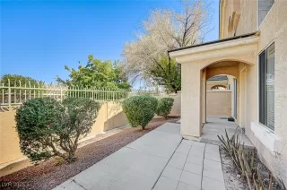 Photo #2: 2700300 Listing