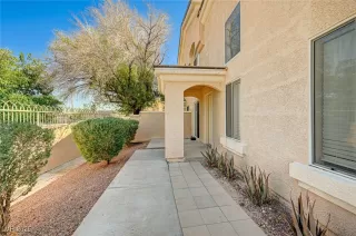 Photo #3: 2700300 Listing