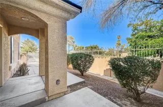 Photo #5: 2700300 Listing