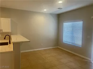 Photo #2: 2700304 Listing 