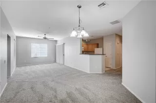 Photo #3: 2700316 Listing 