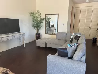 Photo #6: 2700347 Listing