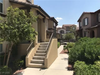 Photo #1: 2700357 Listing 