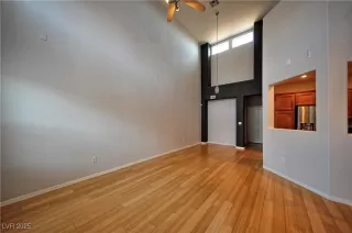 Photo #6: 2700357 Listing 