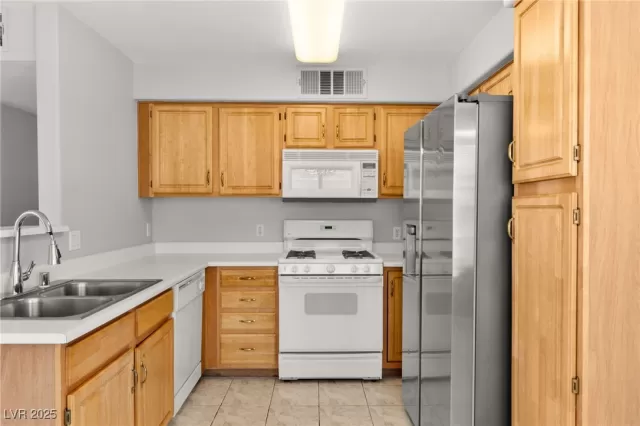 MLS: 2700368 Condo For Sale