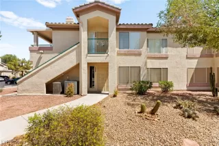 Photo #1: 2700368 Listing 