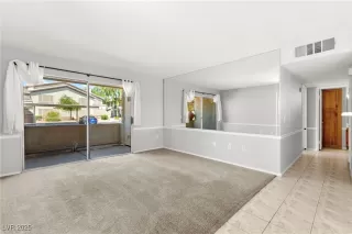 Photo #2: 2700368 Listing 