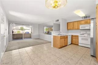 Photo #3: 2700368 Listing 