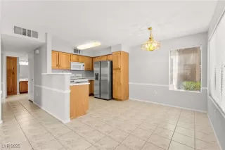 Photo #5: 2700368 Listing 