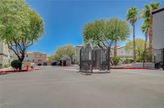 Photo #4: 2700373 Listing 