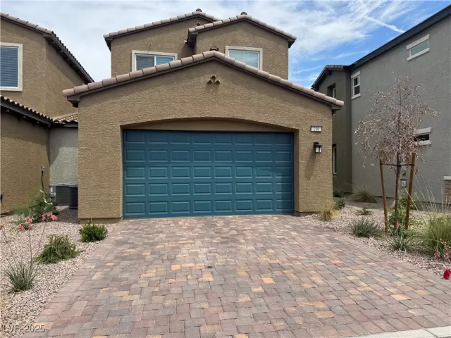 MLS: 2700391 Condo For Sale