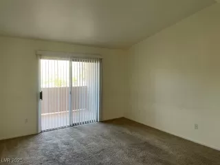 Photo #3: 2700413 Listing 