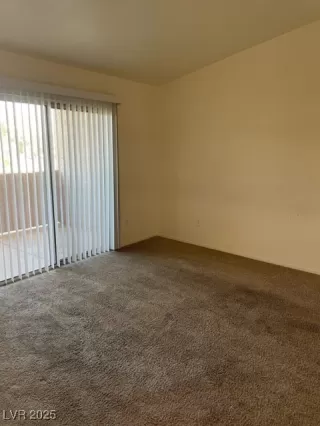 Photo #4: 2700413 Listing 