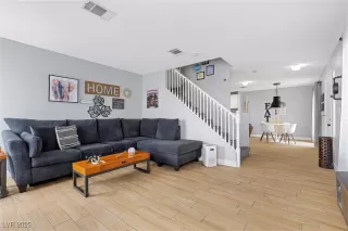 Photo #1: 2700422 Listing 