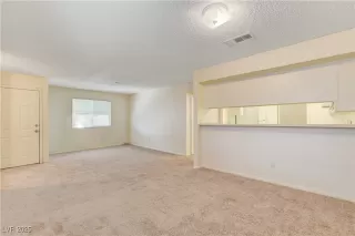 Photo #6: 2700425 Listing 