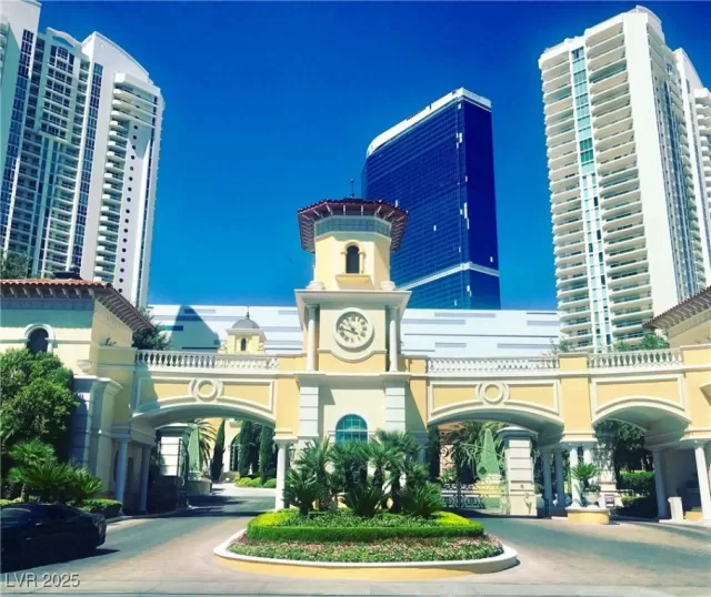 MLS: 2700451 Condo For Sale