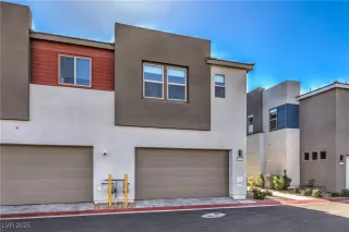 Photo #1: 2700456 Listing 