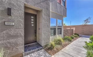 Photo #2: 2700456 Listing 