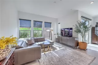 Photo #4: 2700456 Listing 