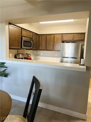 Photo #6: 2700462 Listing