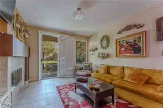 Photo #5: 2700502 Listing