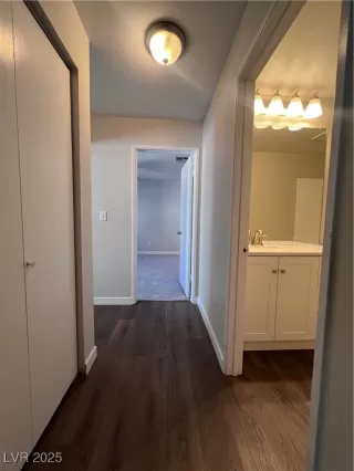 Photo #5: 2700517 Listing 