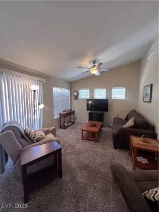 Photo #2: 2700525 Listing 