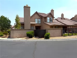 Photo #2: 2700527 Listing