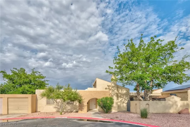 MLS: 2700537 Condo For Sale