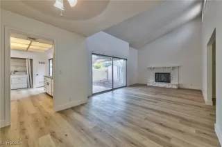 Photo #2: 2700537 Listing 